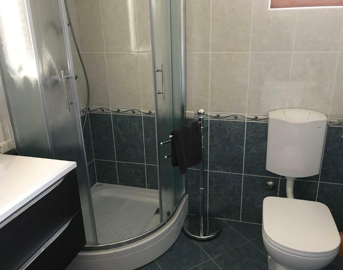 Villa Daisy Tar-Vabriga Exteriör bild
