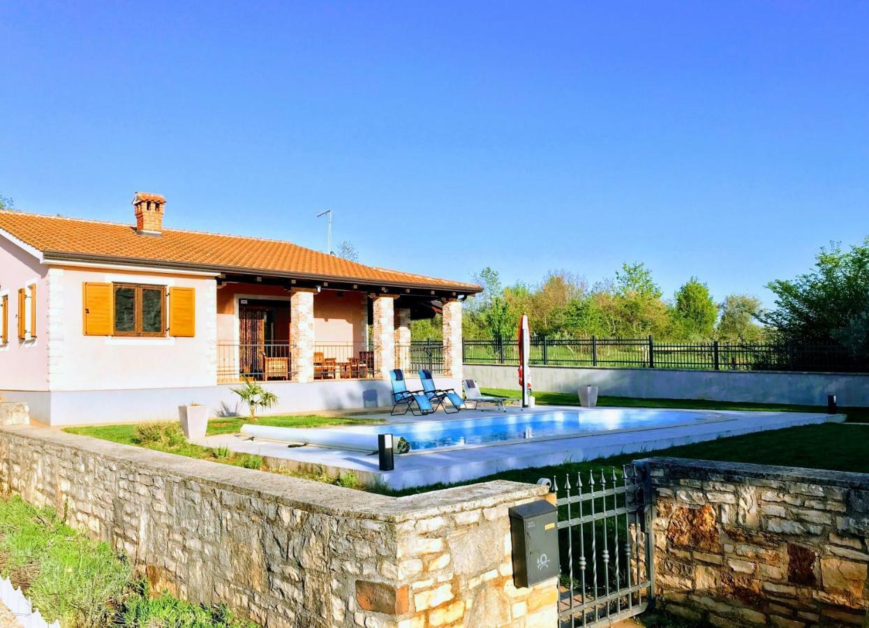 Villa Daisy Tar-Vabriga Exteriör bild