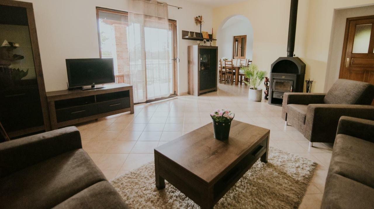 Villa Daisy Tar-Vabriga Exteriör bild