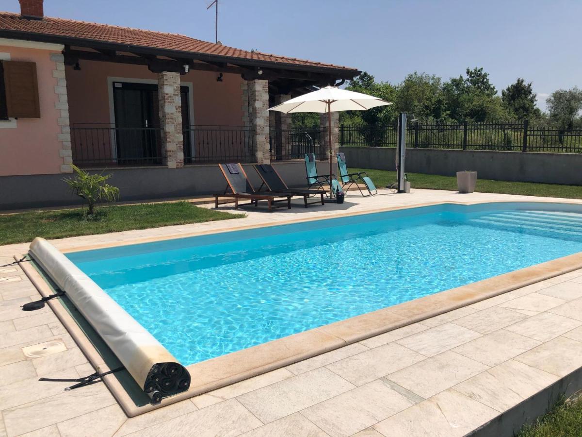 Villa Daisy Tar-Vabriga Exteriör bild